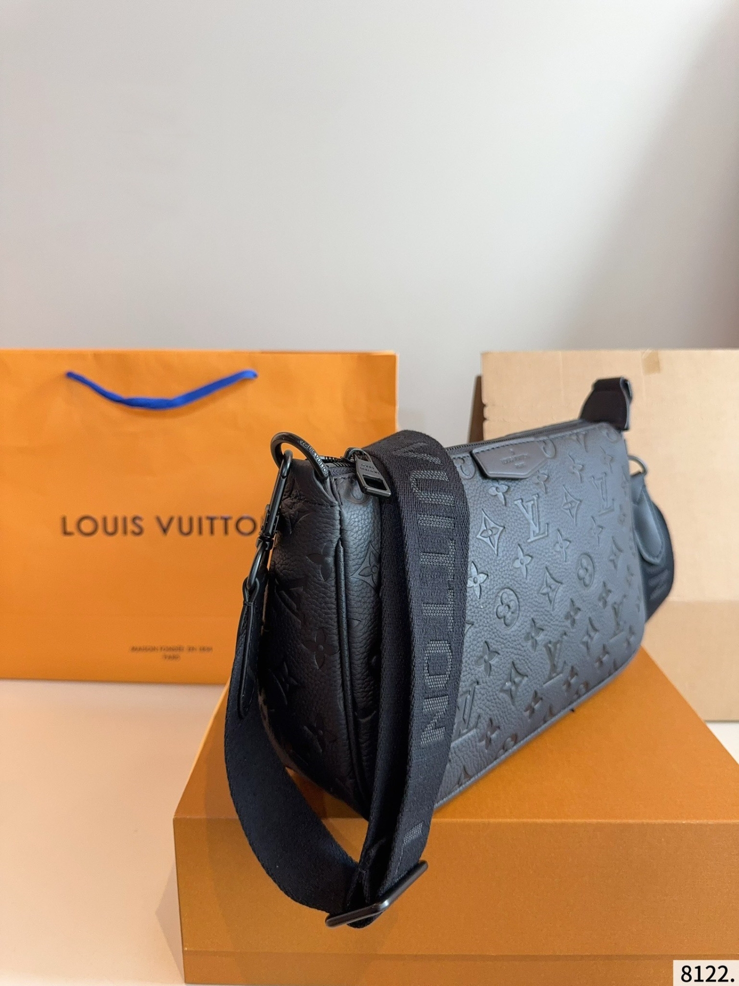 大人気定番商品★LOUIS VUITTON ルイヴィトン S-CAPE メッセンジャーバッグ