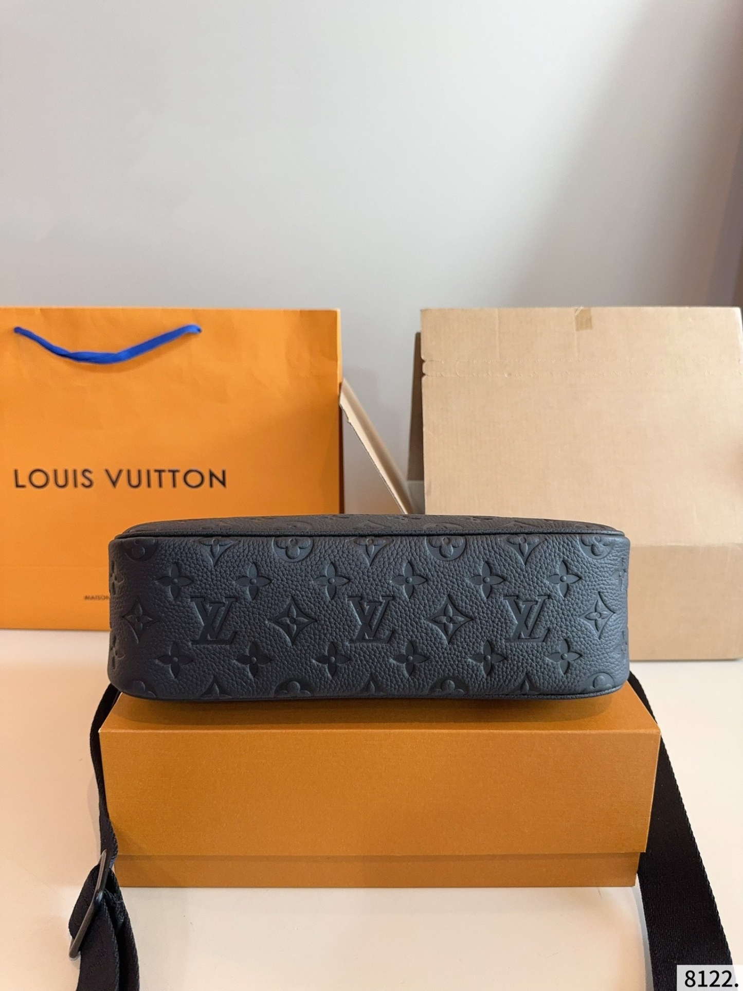 大人気定番商品★LOUIS VUITTON ルイヴィトン S-CAPE メッセンジャーバッグ