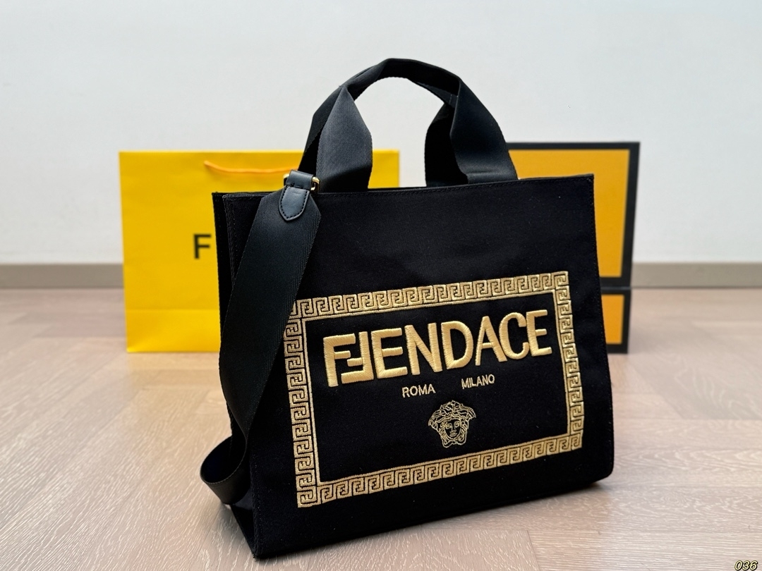 【FENDI x VERSACE旗艦店】FENDACE 連名のトートバッグ