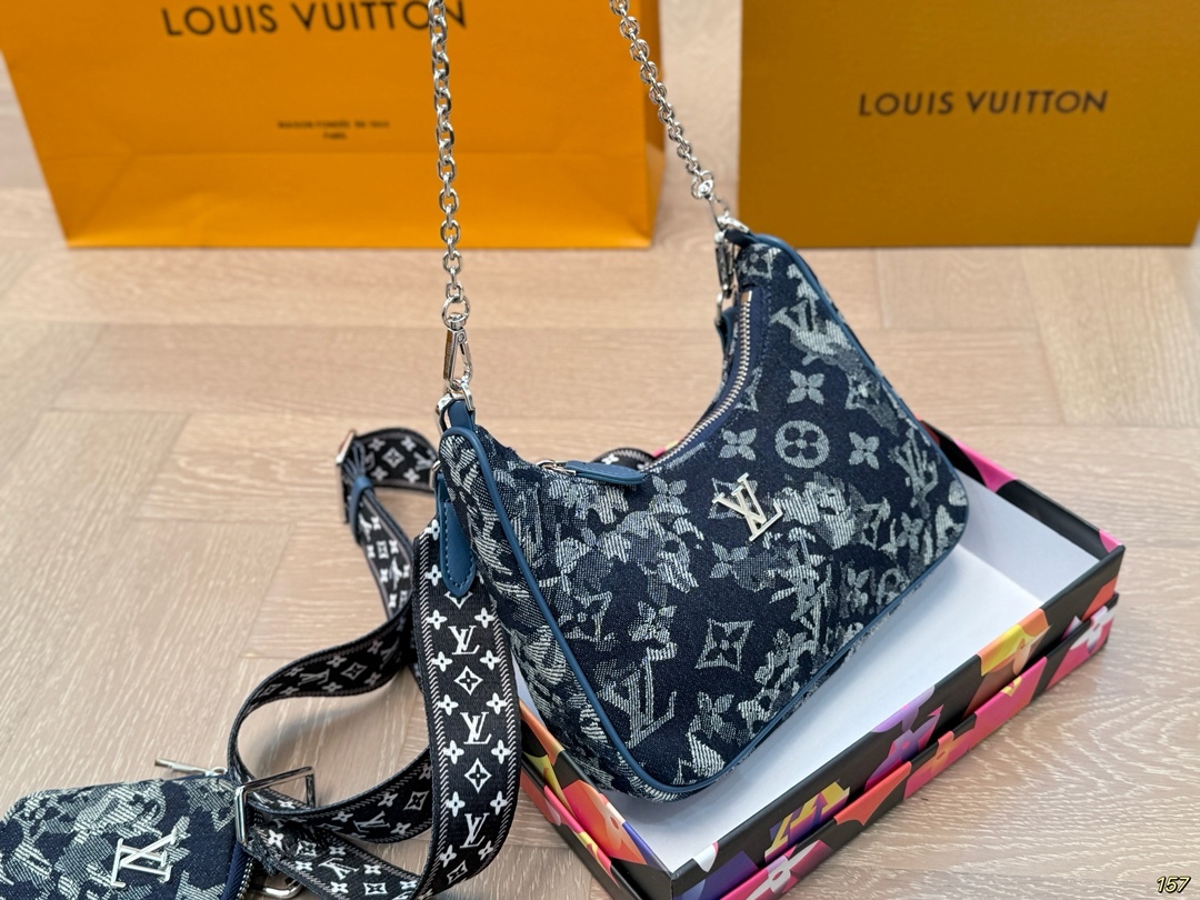 LOUIS VUITTON ルイヴィトン 3つに1つ腋の下バッグ