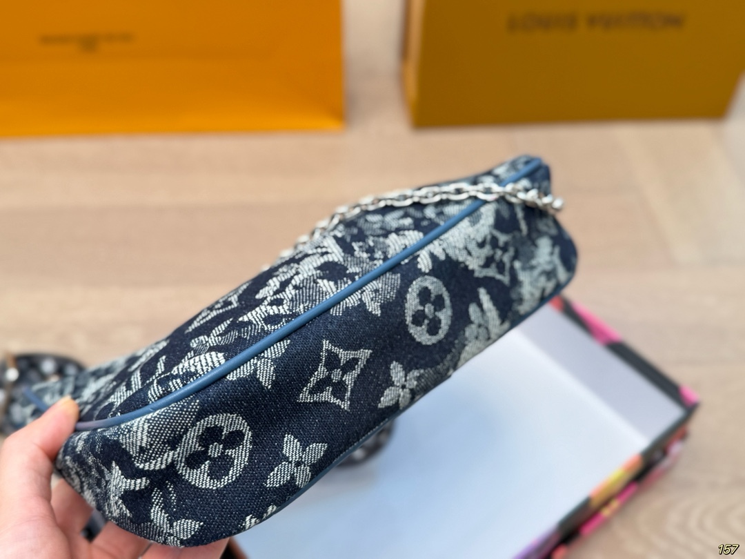 LOUIS VUITTON ルイヴィトン 3つに1つ腋の下バッグ