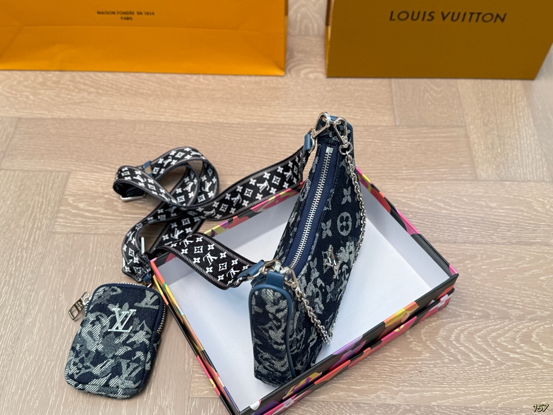 LOUIS VUITTON ルイヴィトン 3つに1つ腋の下バッグ