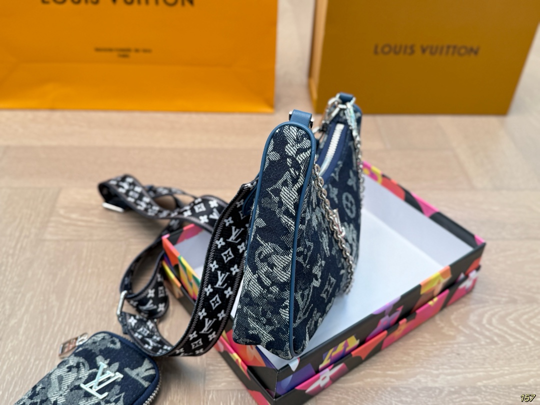 LOUIS VUITTON ルイヴィトン 3つに1つ腋の下バッグ