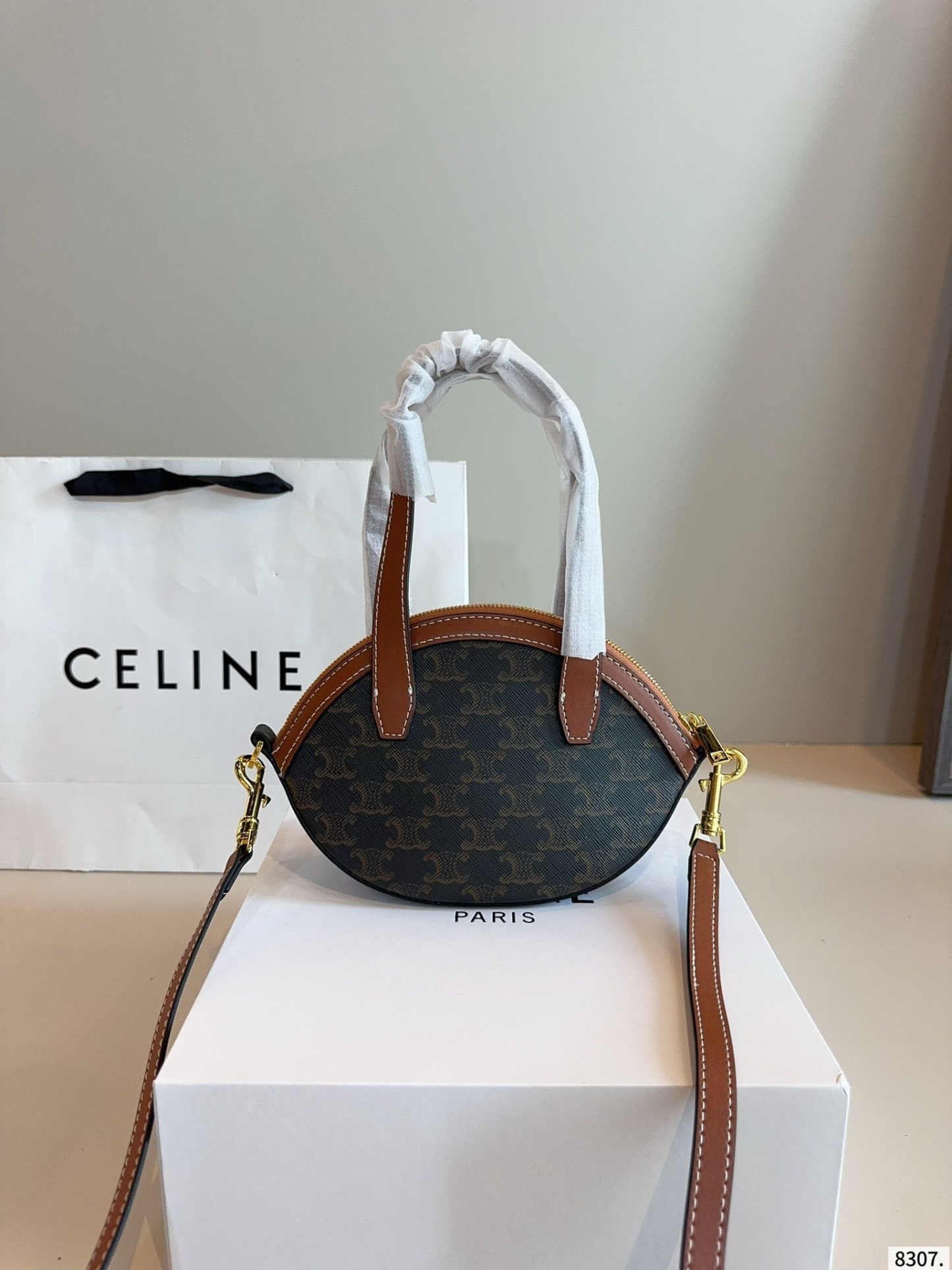 【CELINE公式旗艦店】セリーヌ 凱旋門 Lisa ハンドバッグ