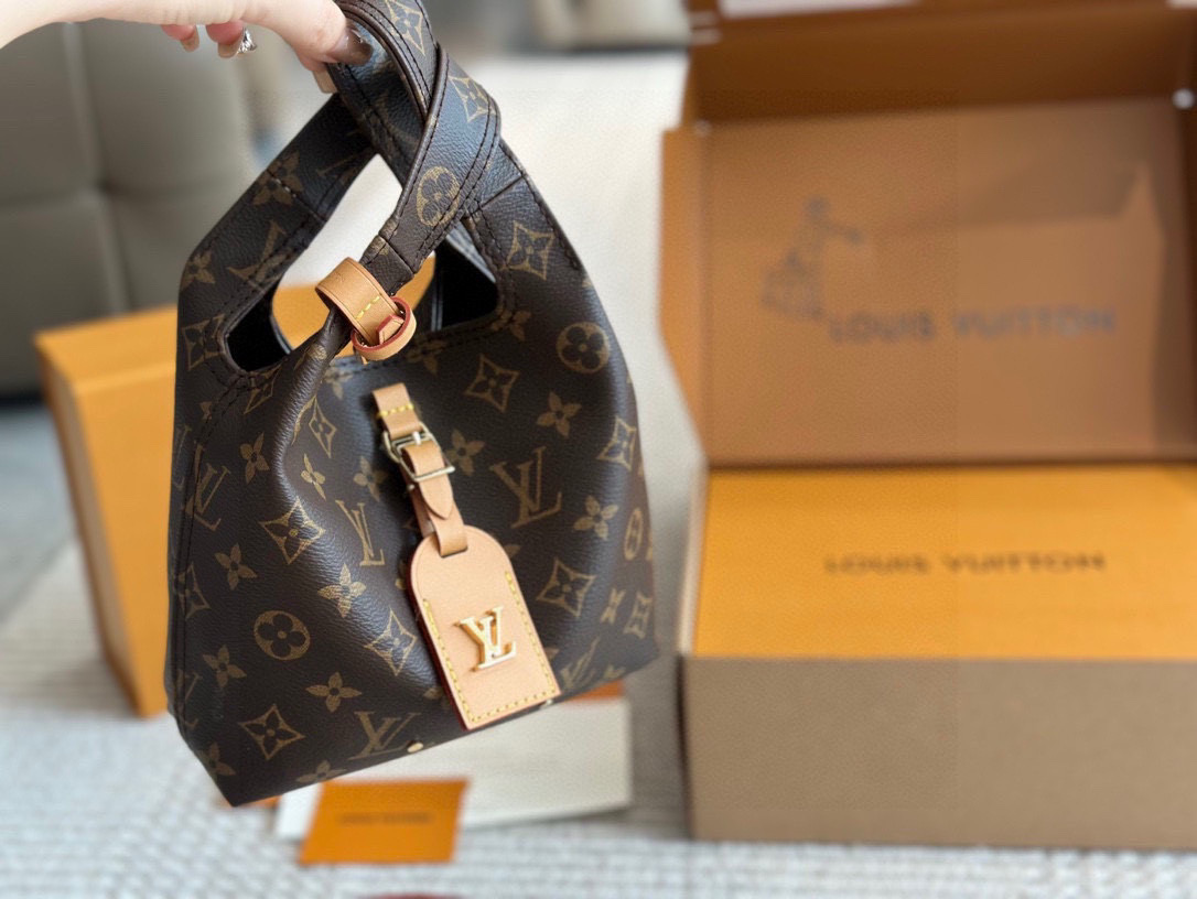 LOUIS VUITTON ルイヴィトン Atlantis BB M46816 ハンドバッグ