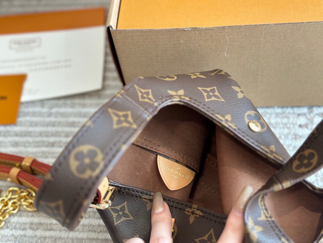 LOUIS VUITTON ルイヴィトン Atlantis BB M46816 ハンドバッグ