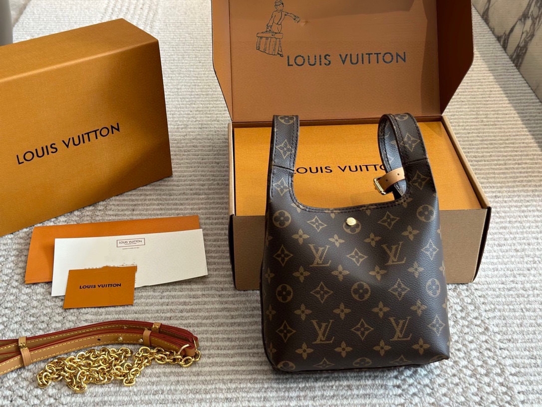 LOUIS VUITTON ルイヴィトン Atlantis BB M46816 ハンドバッグ