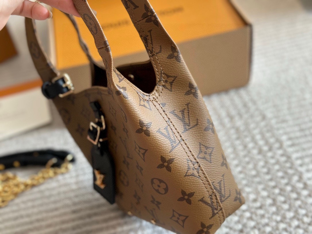 LOUIS VUITTON ルイヴィトン Atlantis BB M46816 ハンドバッグ