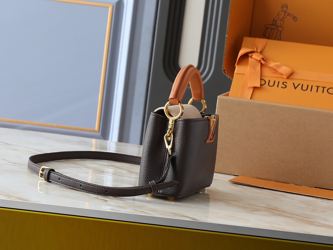 LOUIS VUITTON（ルイヴィトン）Capucines ショルダーバッグ M12956 M12952 M14176