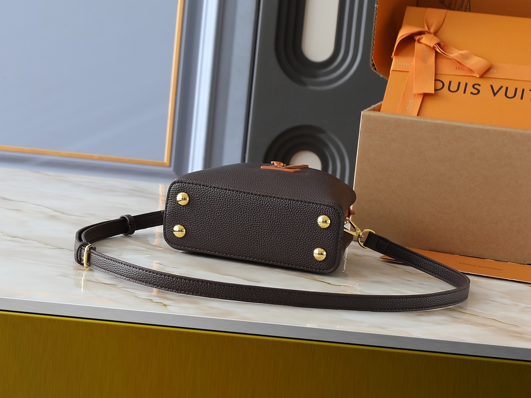 LOUIS VUITTON（ルイヴィトン）Capucines ショルダーバッグ M12956 M12952 M14176