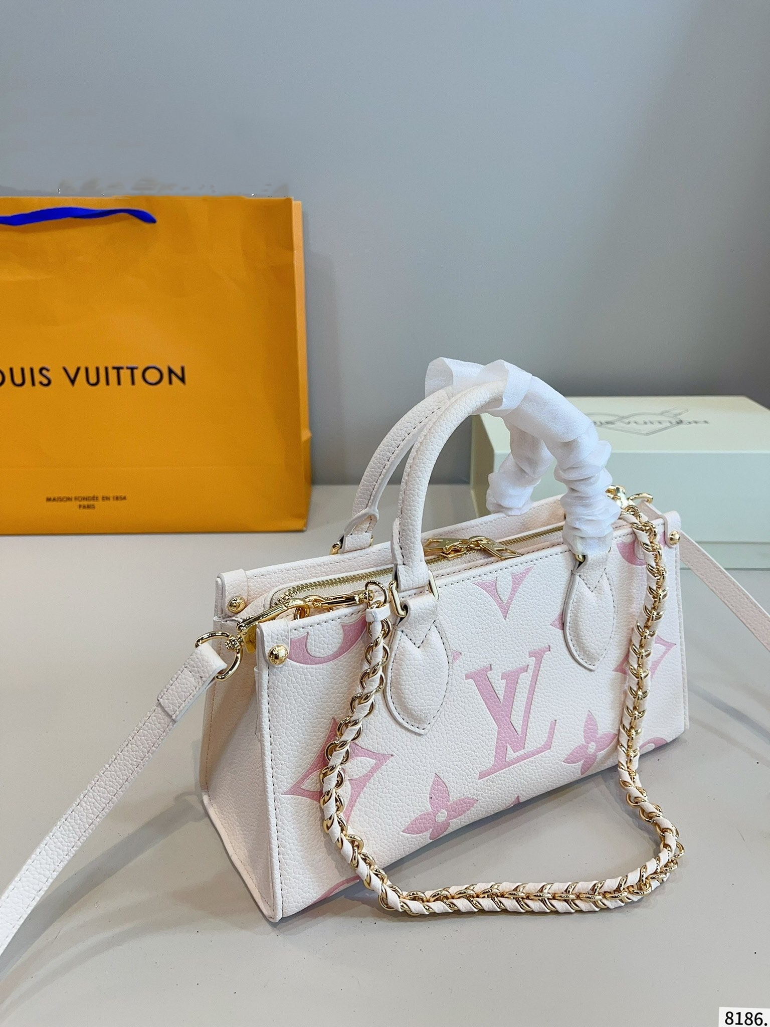 LOUIS VUITTON ルイヴィトン ★大人気 ONTHEGO ショルダーバッグ