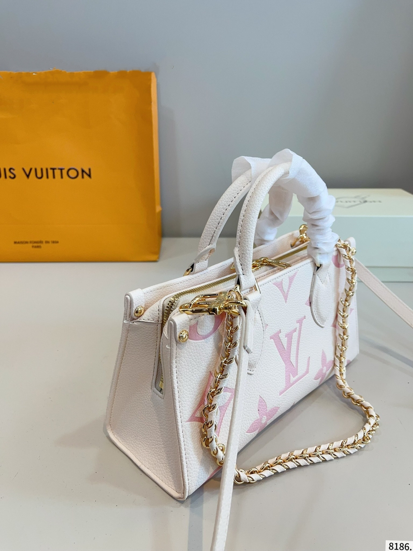 LOUIS VUITTON ルイヴィトン ★大人気 ONTHEGO ショルダーバッグ