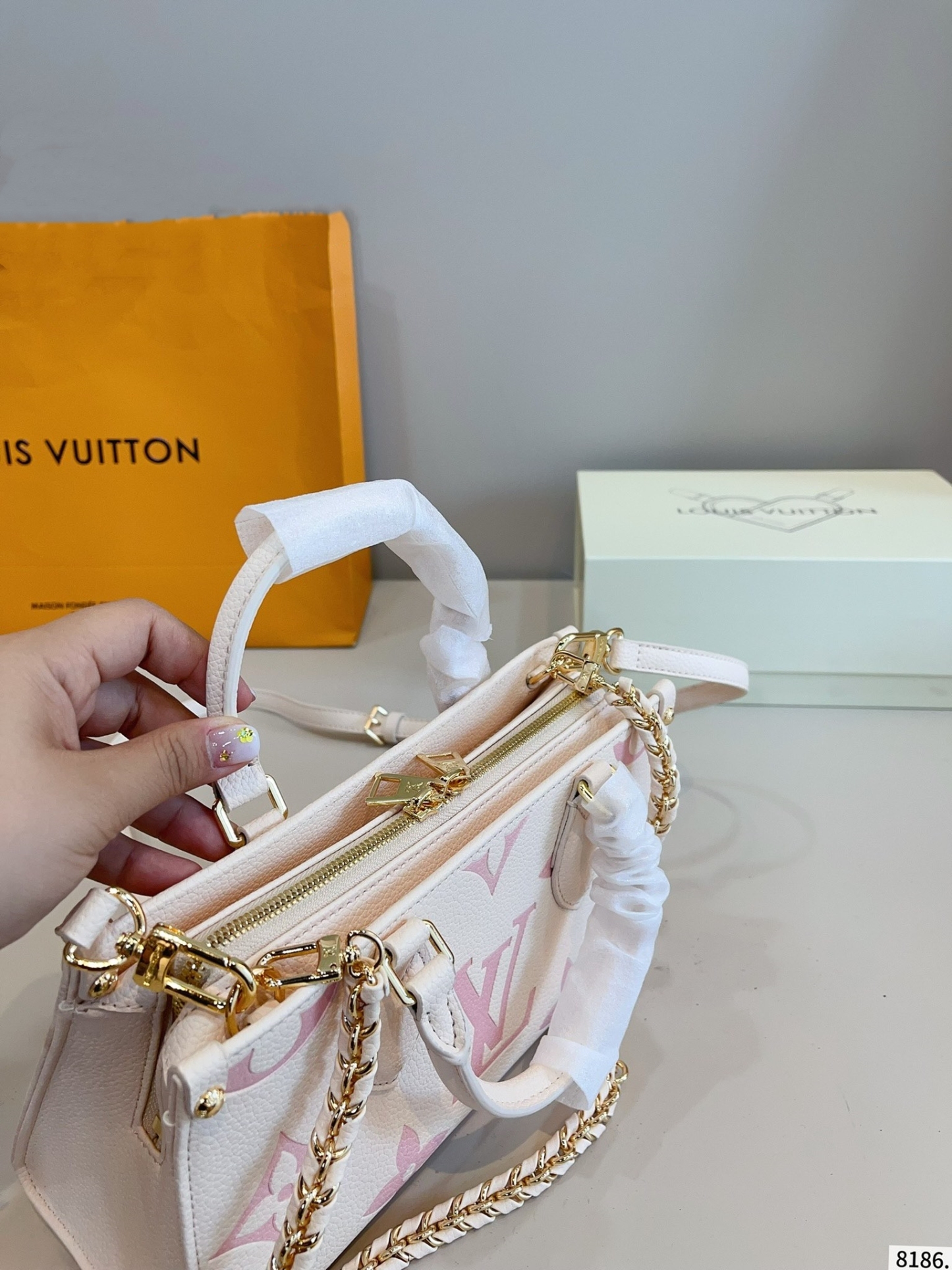 LOUIS VUITTON ルイヴィトン ★大人気 ONTHEGO ショルダーバッグ