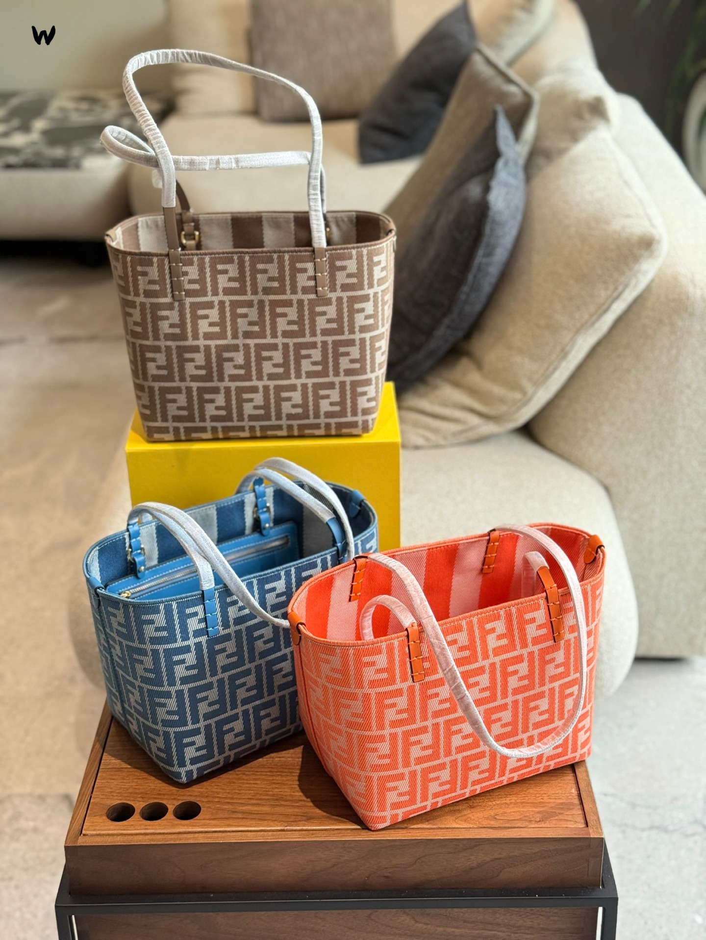 【FENDI公式旗艦店】フェンディ 両面トートバッグ