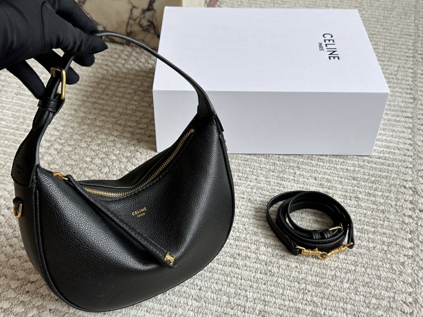 【CELINE公式旗艦店】セリーヌ 新作わきバッグ 3色