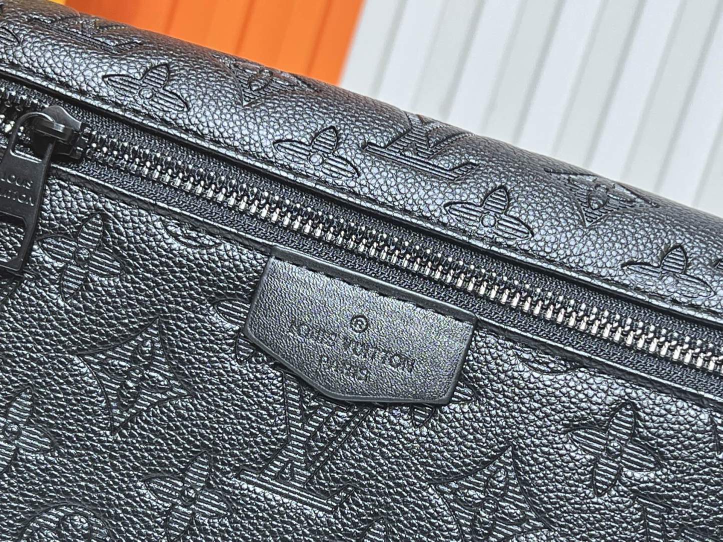 LOUIS VUITTON ルイヴィトン PULSE ショルダーバッグ M14874 M12636