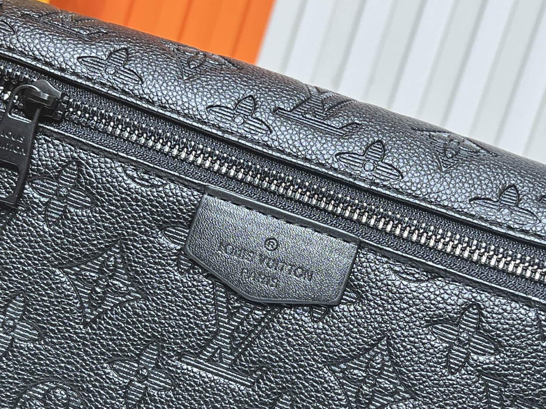 LOUIS VUITTON ルイヴィトン PULSE ショルダーバッグ M14874 M12636