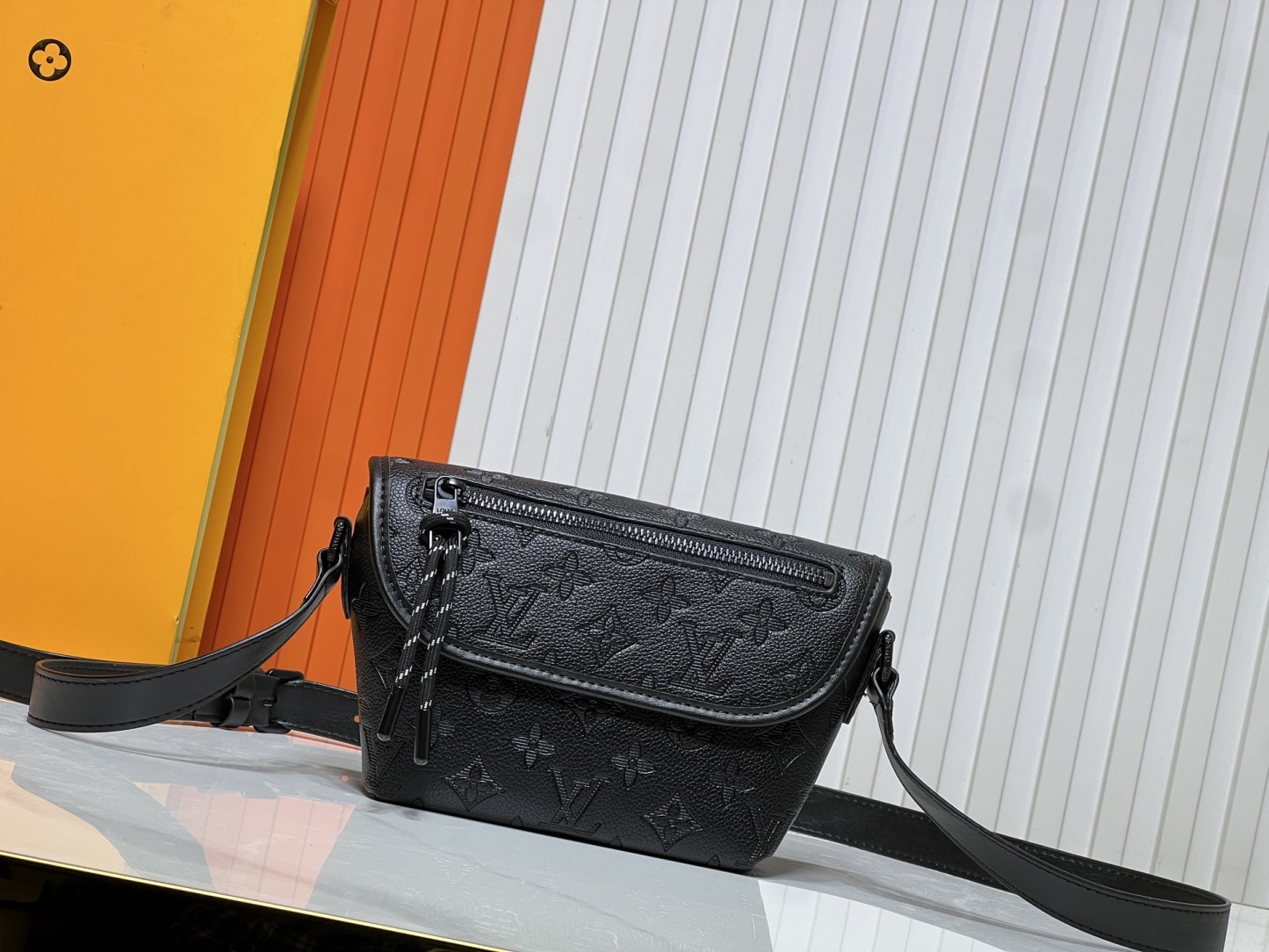 LOUIS VUITTON ルイヴィトン PULSE ショルダーバッグ M14874 M12636