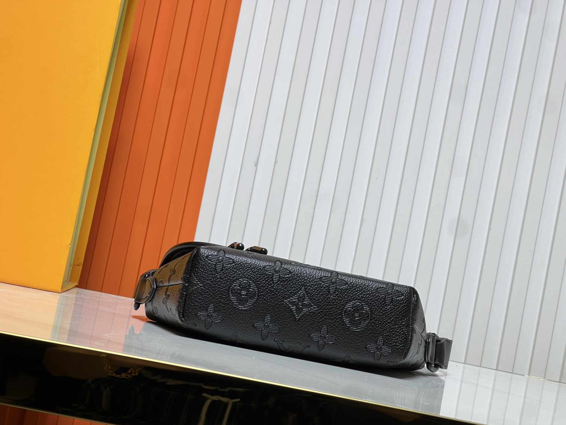LOUIS VUITTON ルイヴィトン PULSE ショルダーバッグ M14874 M12636