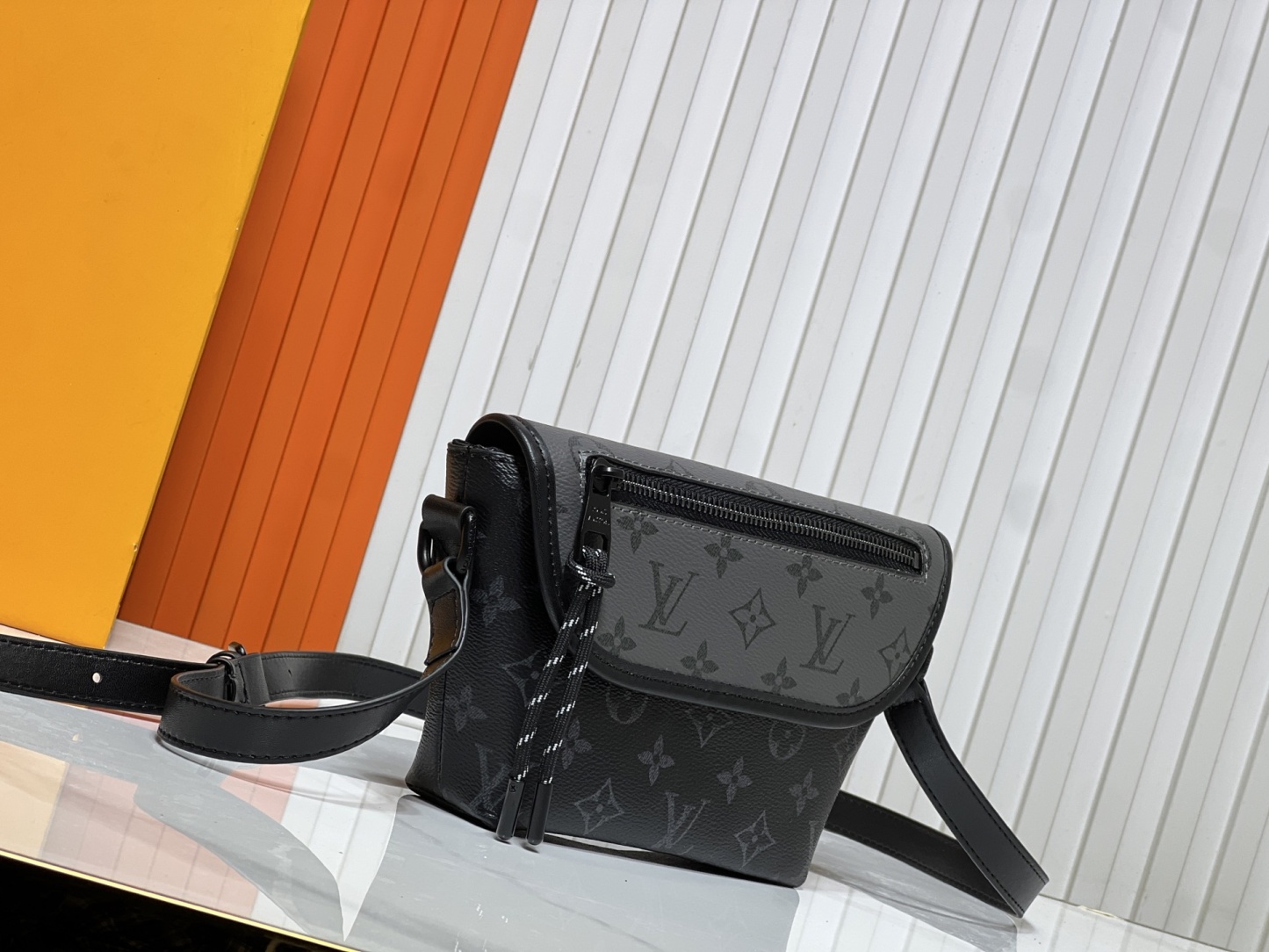 LOUIS VUITTON ルイヴィトン PULSE ショルダーバッグ M12681 M12806