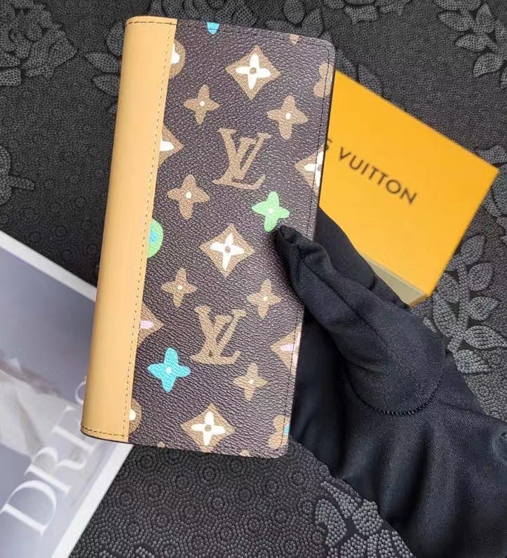LOUIS VUITTON（ルイヴィトン）Brazza 財布 M83335