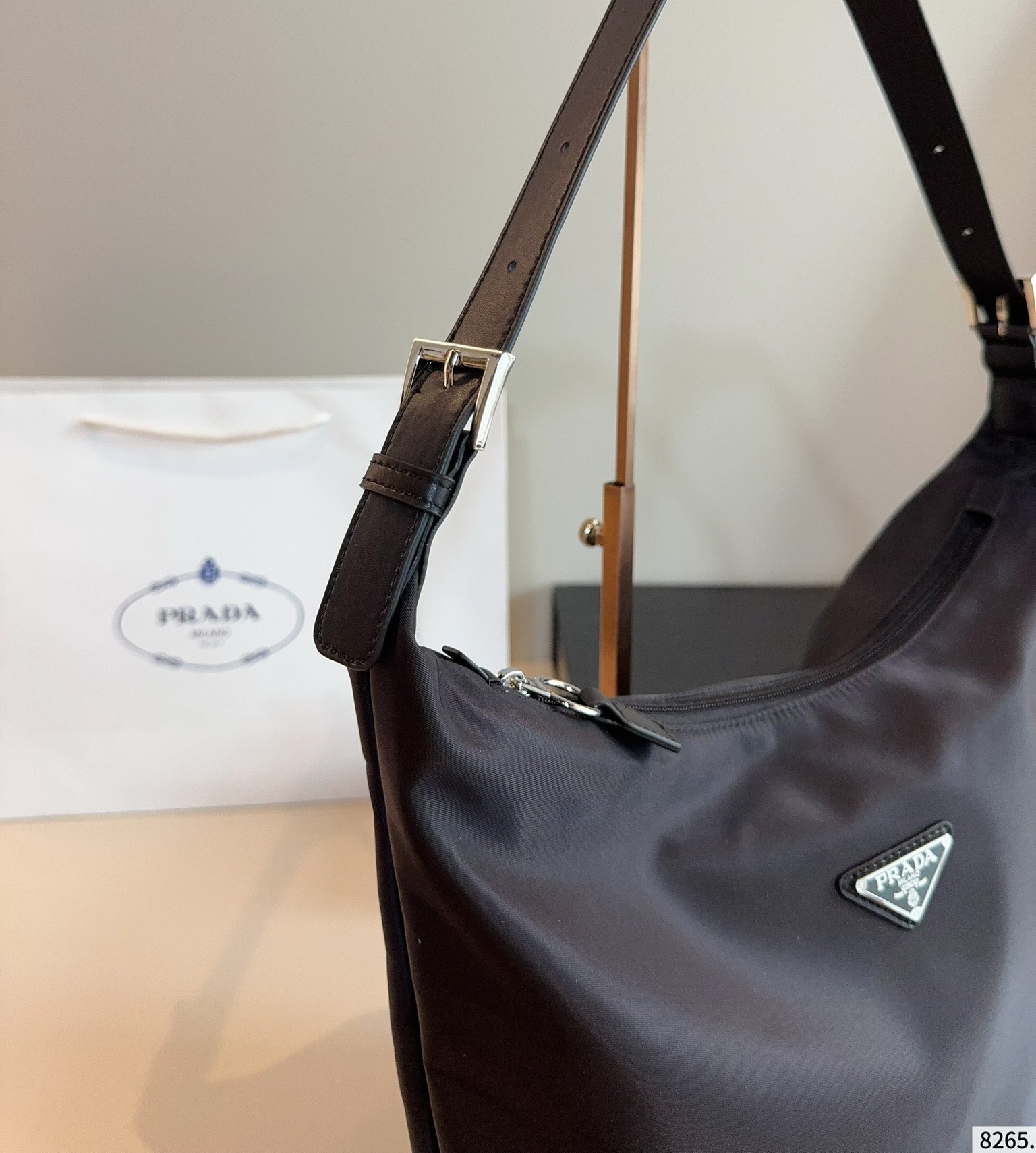 大人気定番商品★PRADA プラダ 新型ハンドバッグ