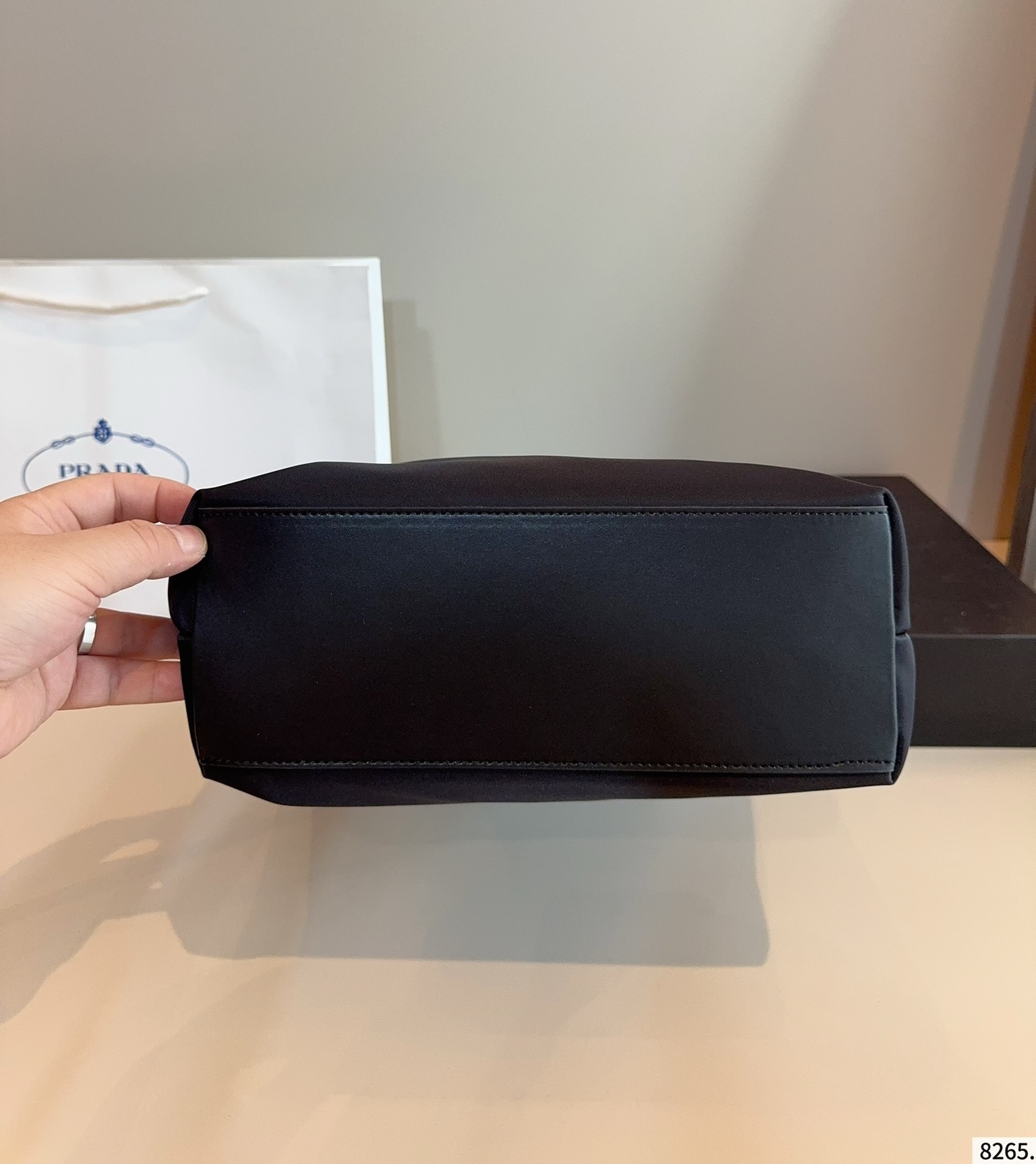 大人気定番商品★PRADA プラダ 新型ハンドバッグ