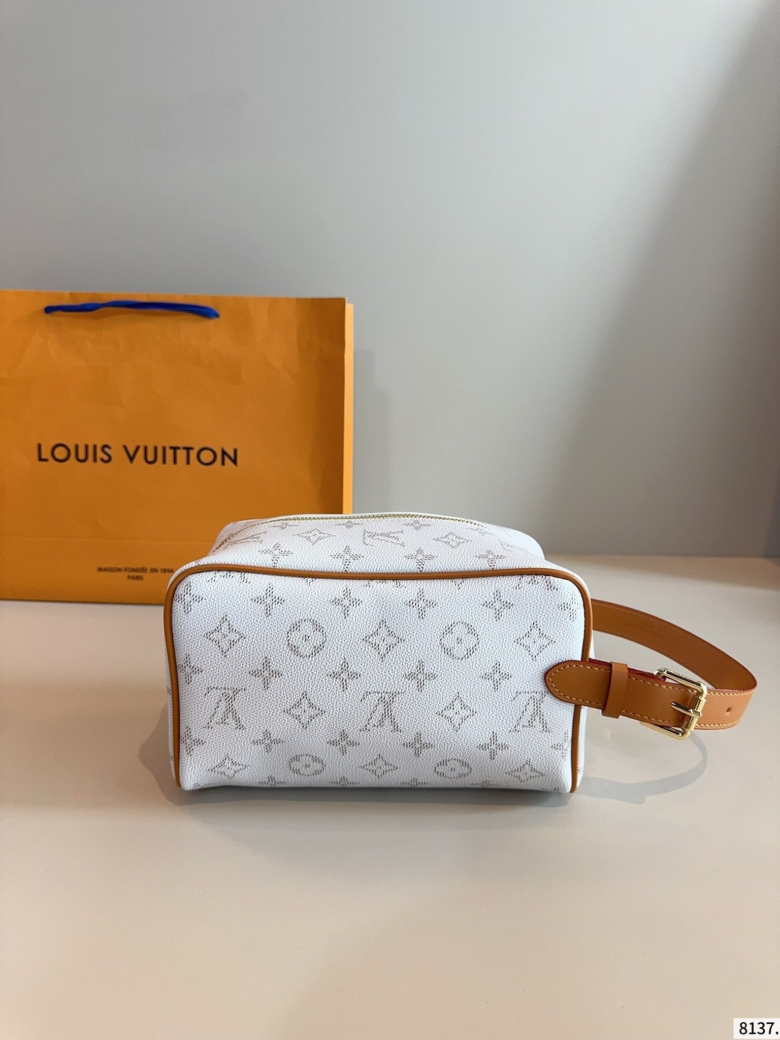 LOUIS VUITTON ルイヴィトン CHRISTOPHER 新型トイレタリーバッグ