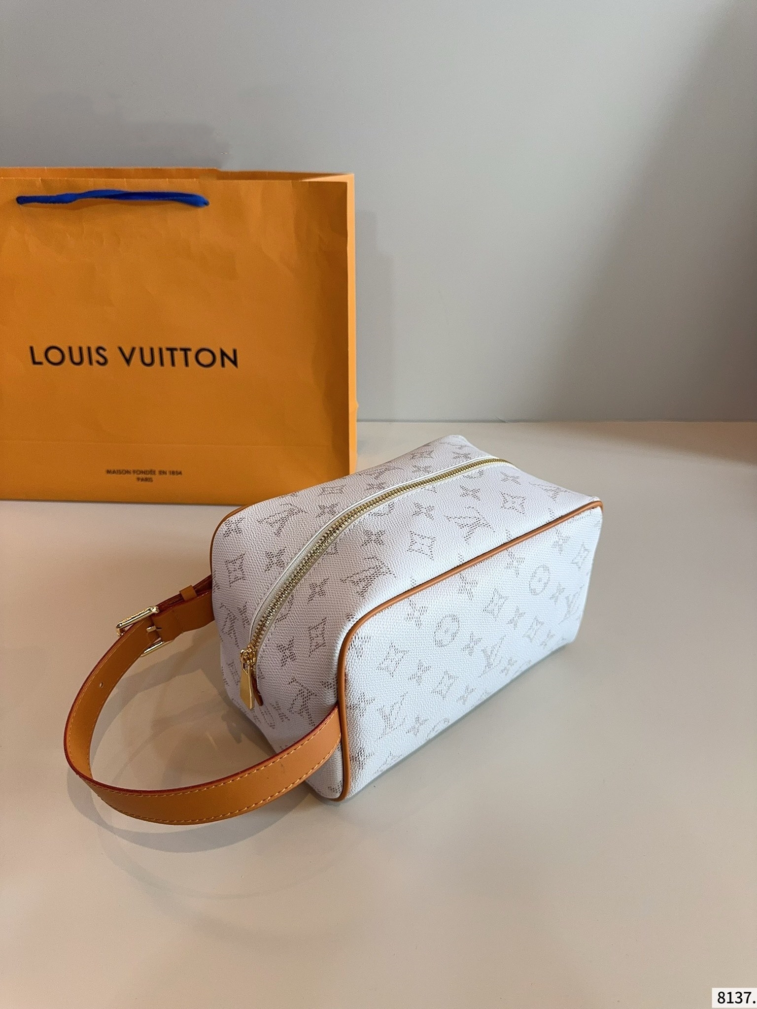 LOUIS VUITTON ルイヴィトン CHRISTOPHER 新型トイレタリーバッグ