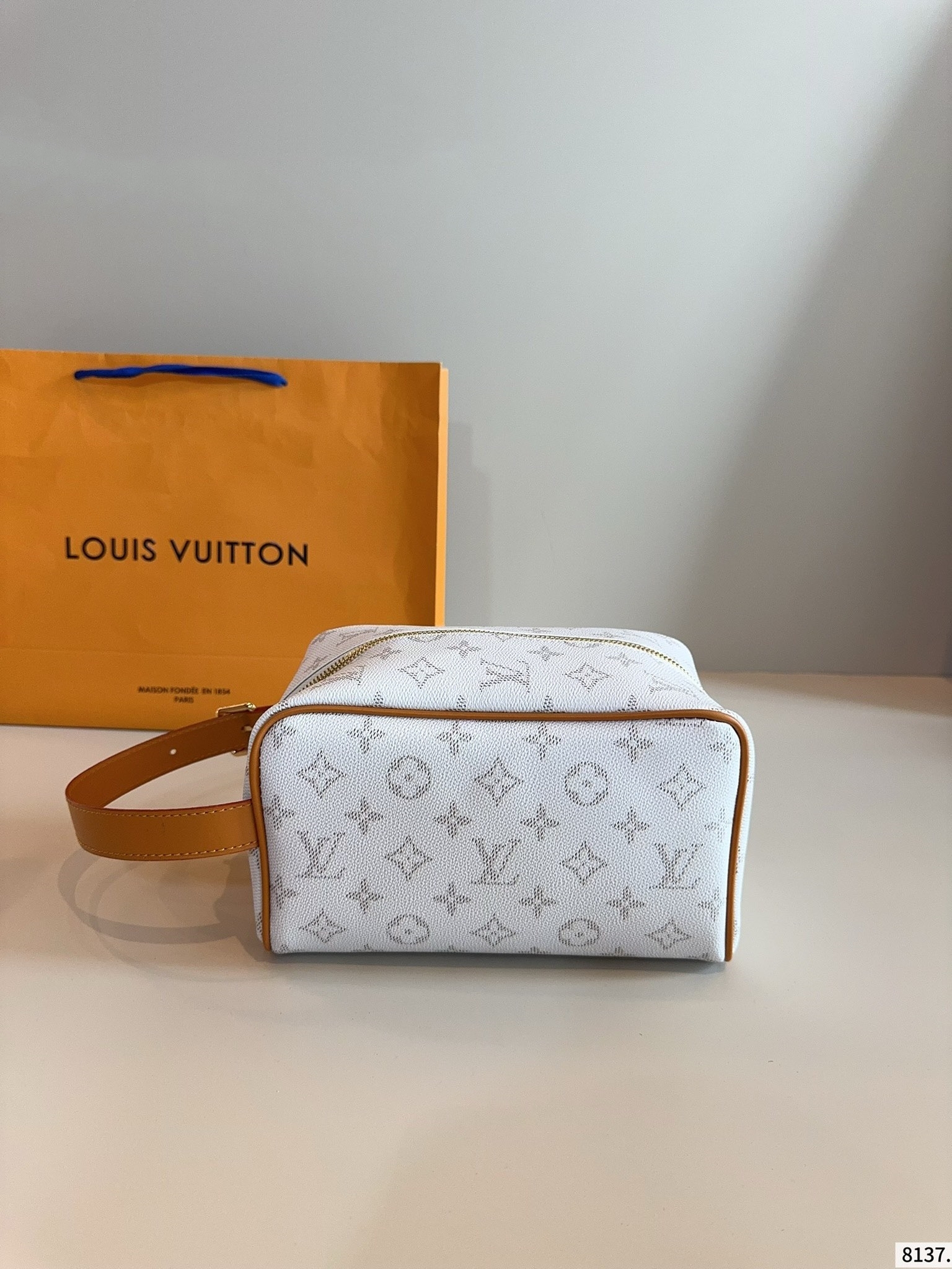 LOUIS VUITTON ルイヴィトン CHRISTOPHER 新型トイレタリーバッグ