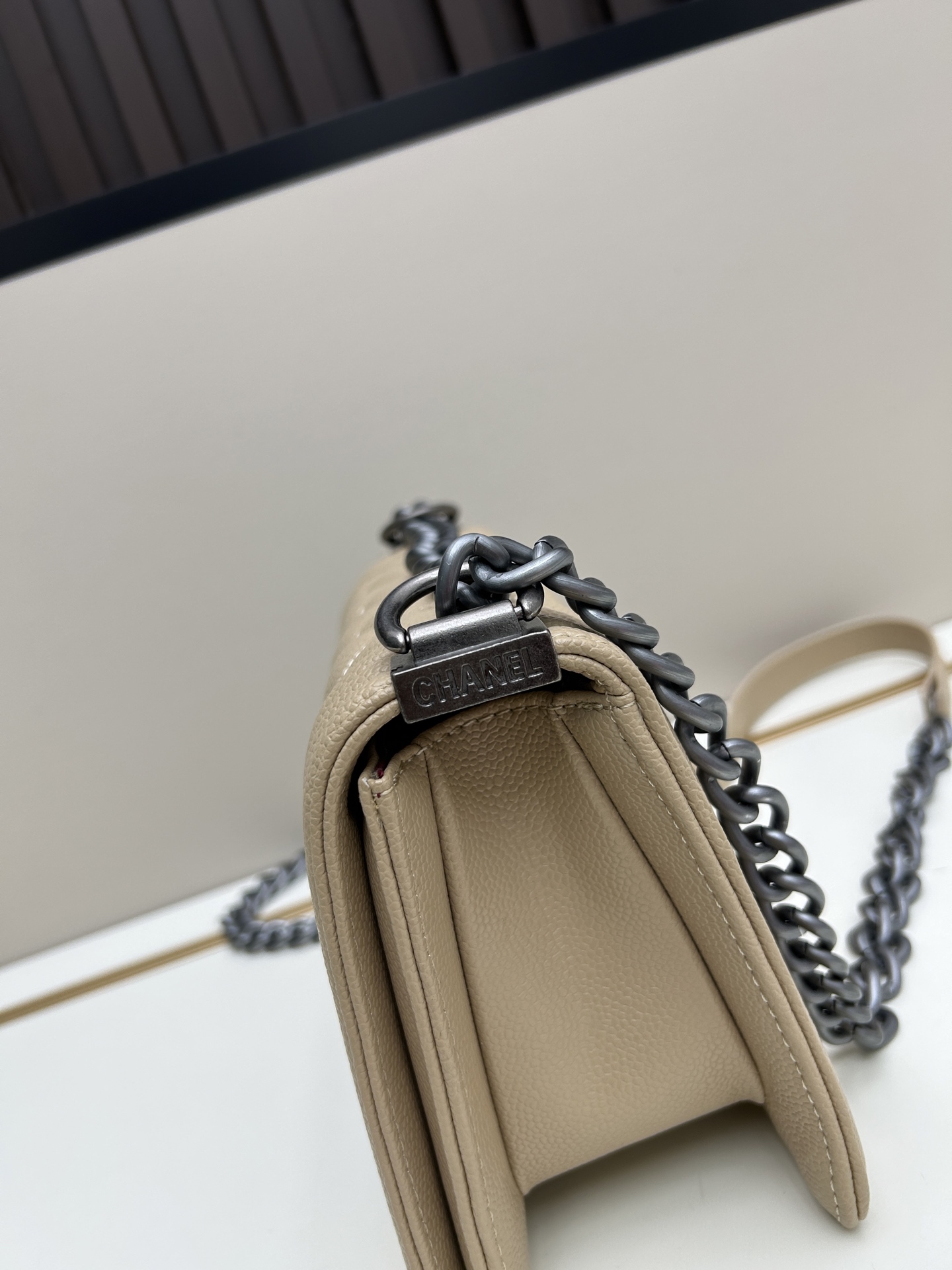 【CHANEL公式旗艦店】シャネル Leboy クロスボディバッグ