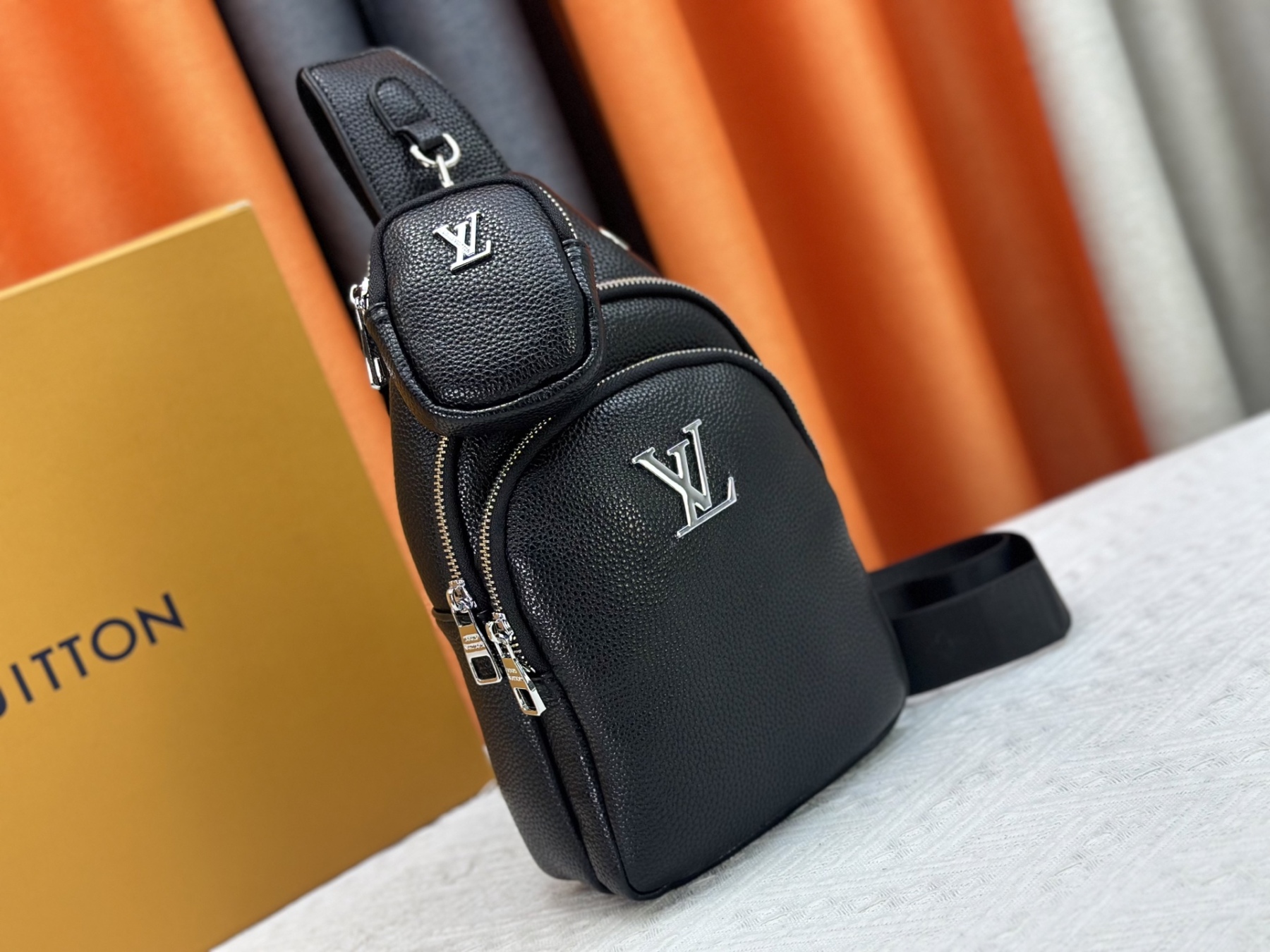 LOUIS VUITTON（ルイヴィトン）LV チェストバッグ M46344