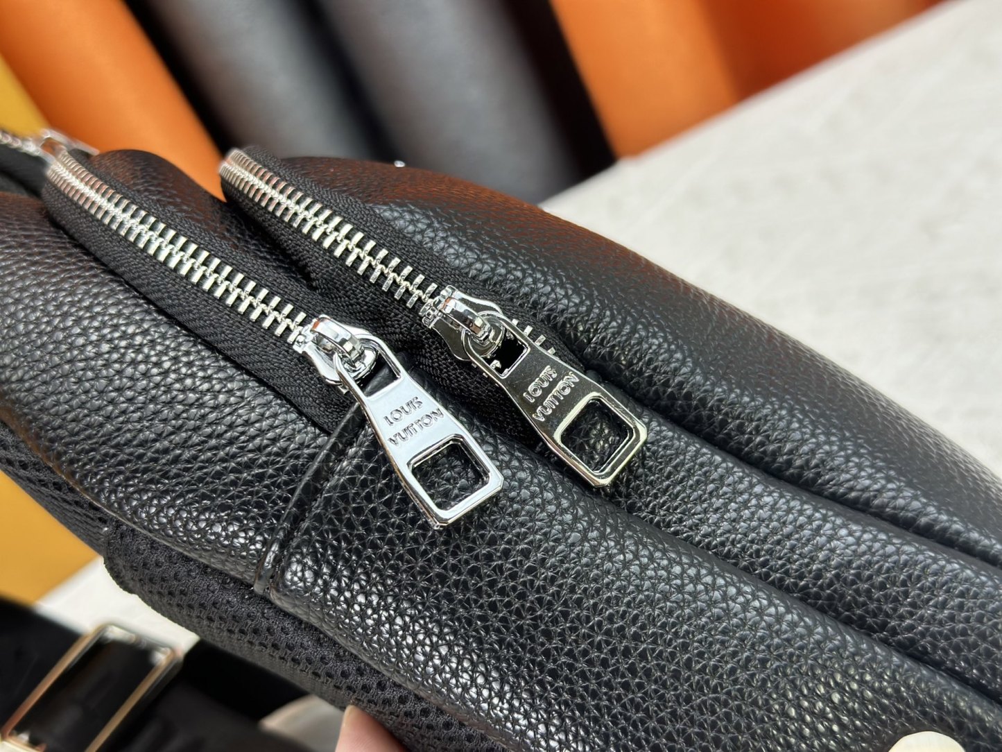 LOUIS VUITTON（ルイヴィトン）LV チェストバッグ M46344