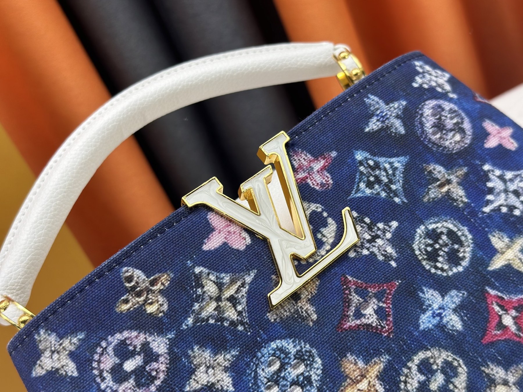 LOUIS VUITTON（ルイヴィトン）CAPUCINES ハンドバッグ M59939 M94519