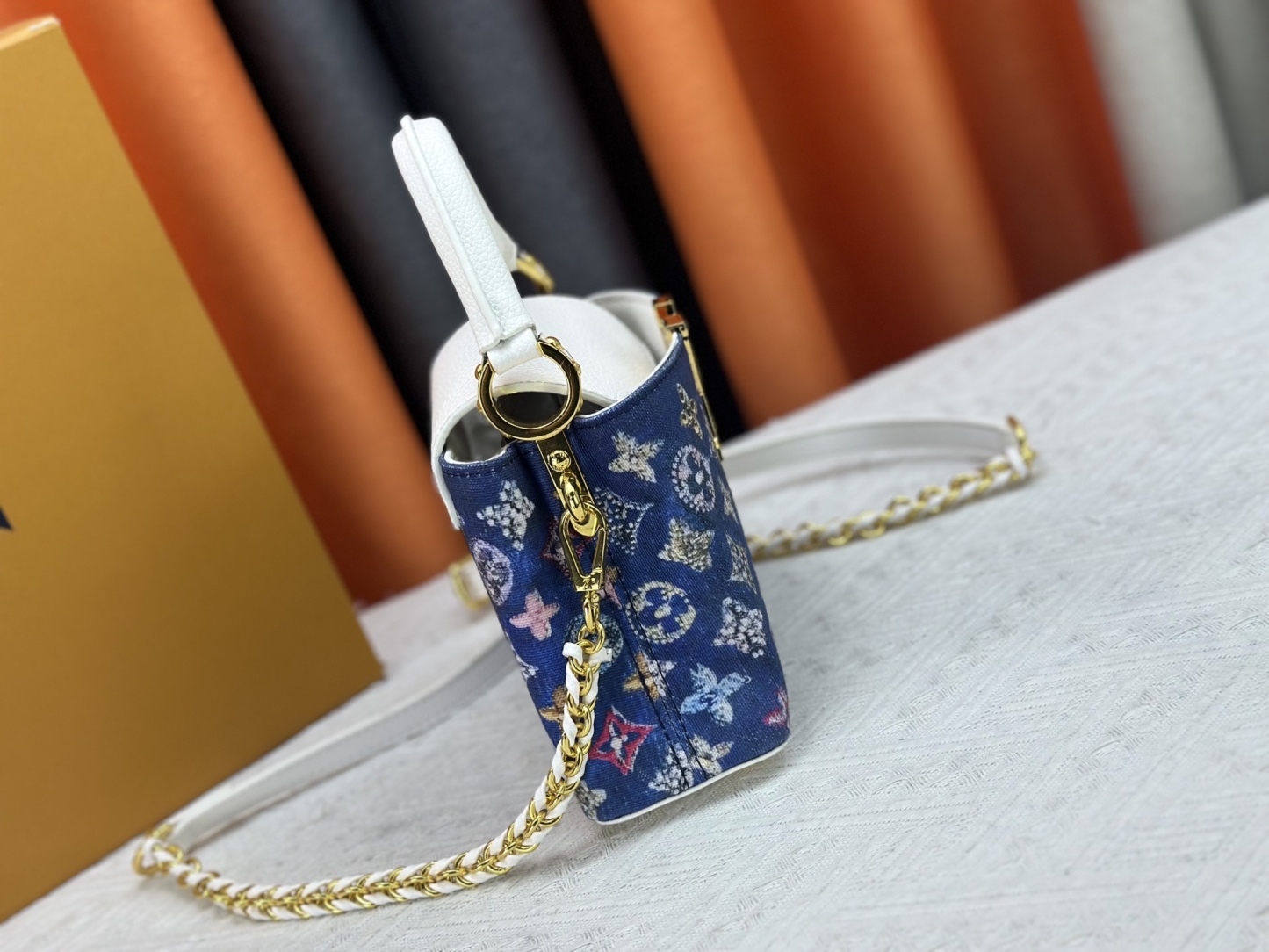 LOUIS VUITTON（ルイヴィトン）CAPUCINES ハンドバッグ M59939 M94519