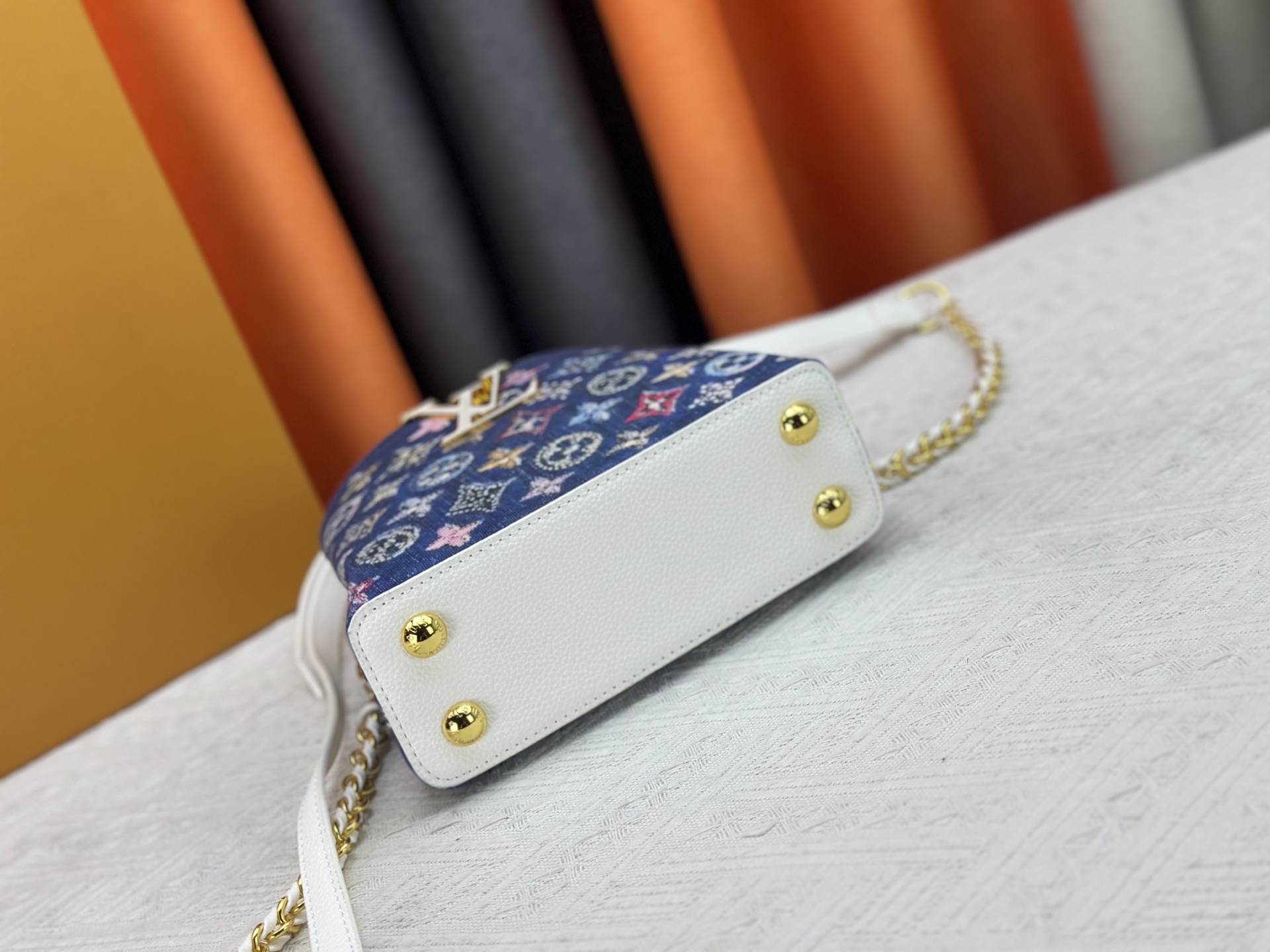 LOUIS VUITTON（ルイヴィトン）CAPUCINES ハンドバッグ M59939 M94519