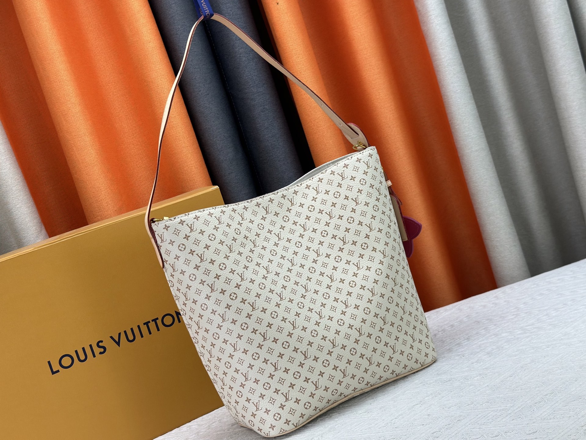 LOUIS VUITTON（ルイヴィトン）ALL IN BB ハンドバッグ M15130
