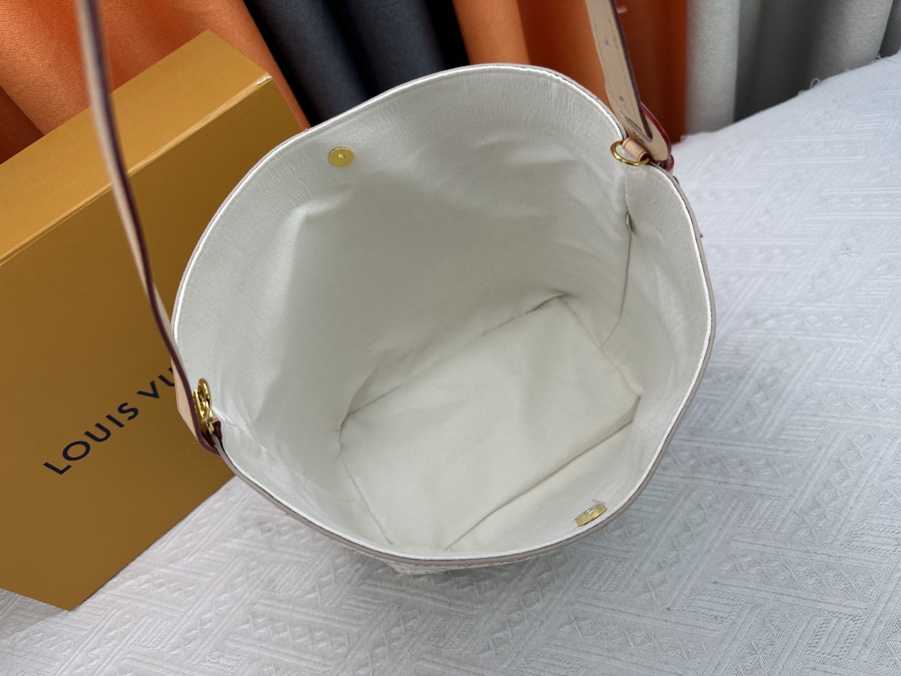 LOUIS VUITTON（ルイヴィトン）ALL IN BB ハンドバッグ M15130