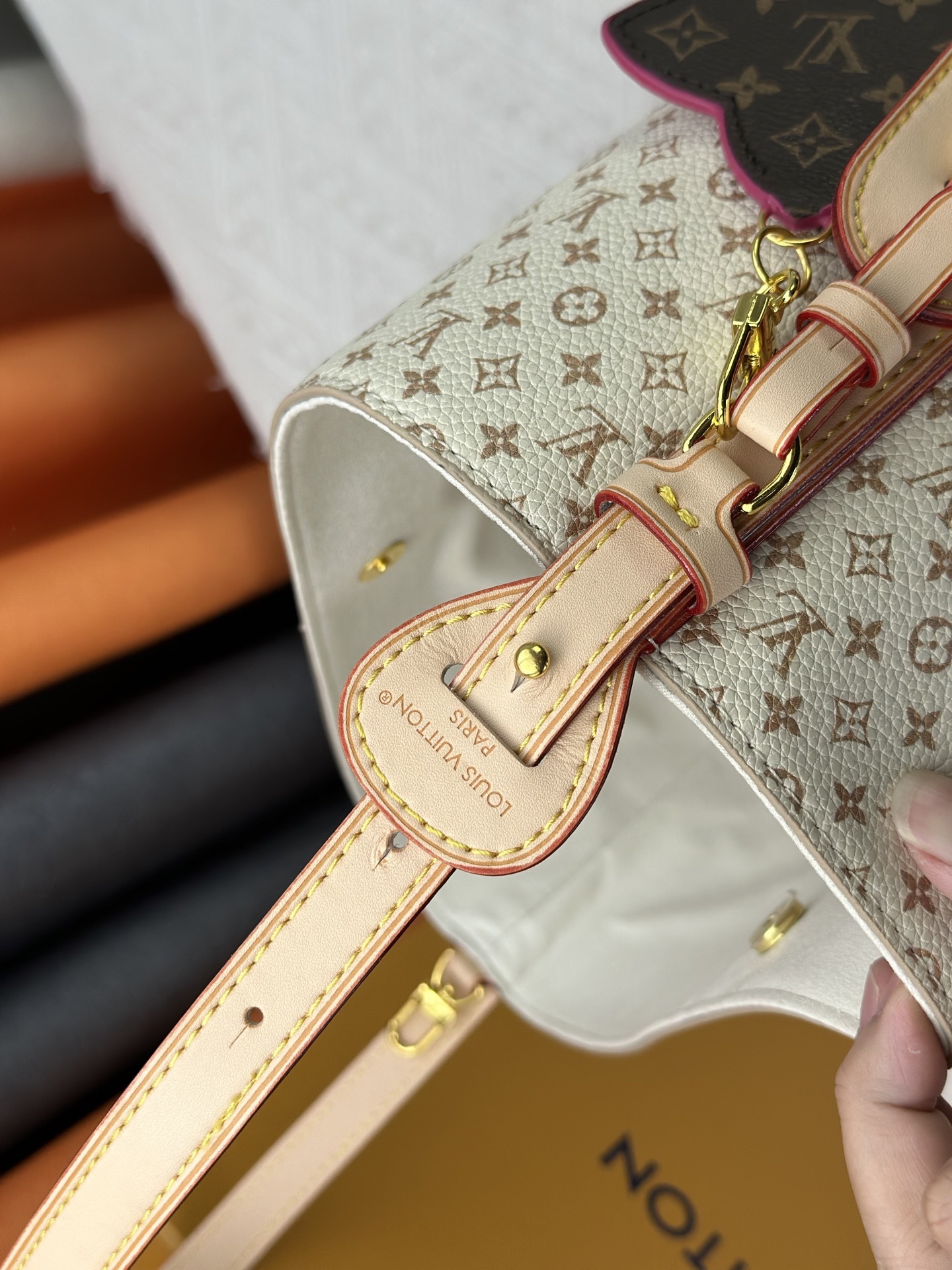 LOUIS VUITTON（ルイヴィトン）ALL IN BB ハンドバッグ M15130