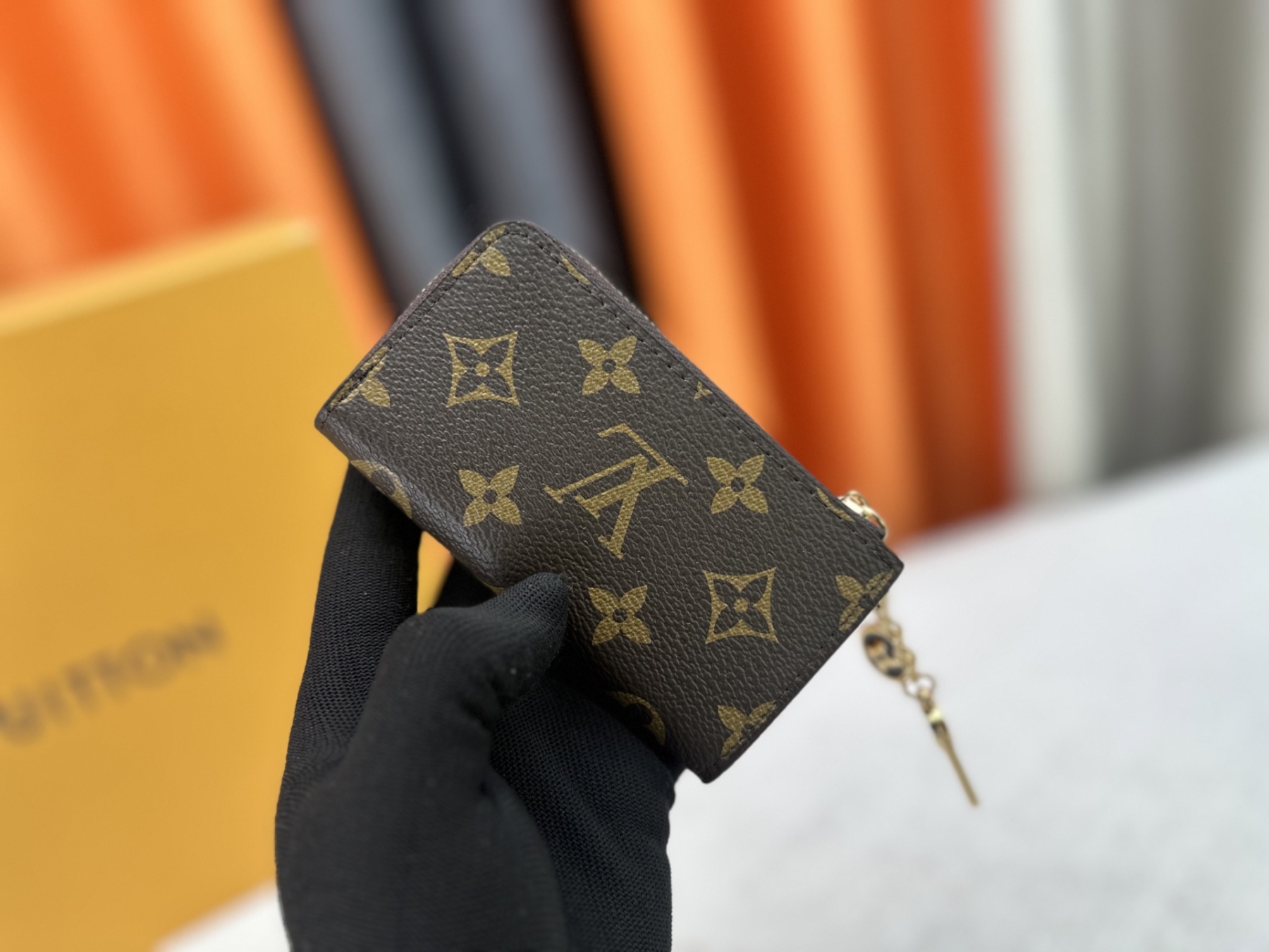 LOUIS VUITTON（ルイヴィトン）Noa 財布 M14529