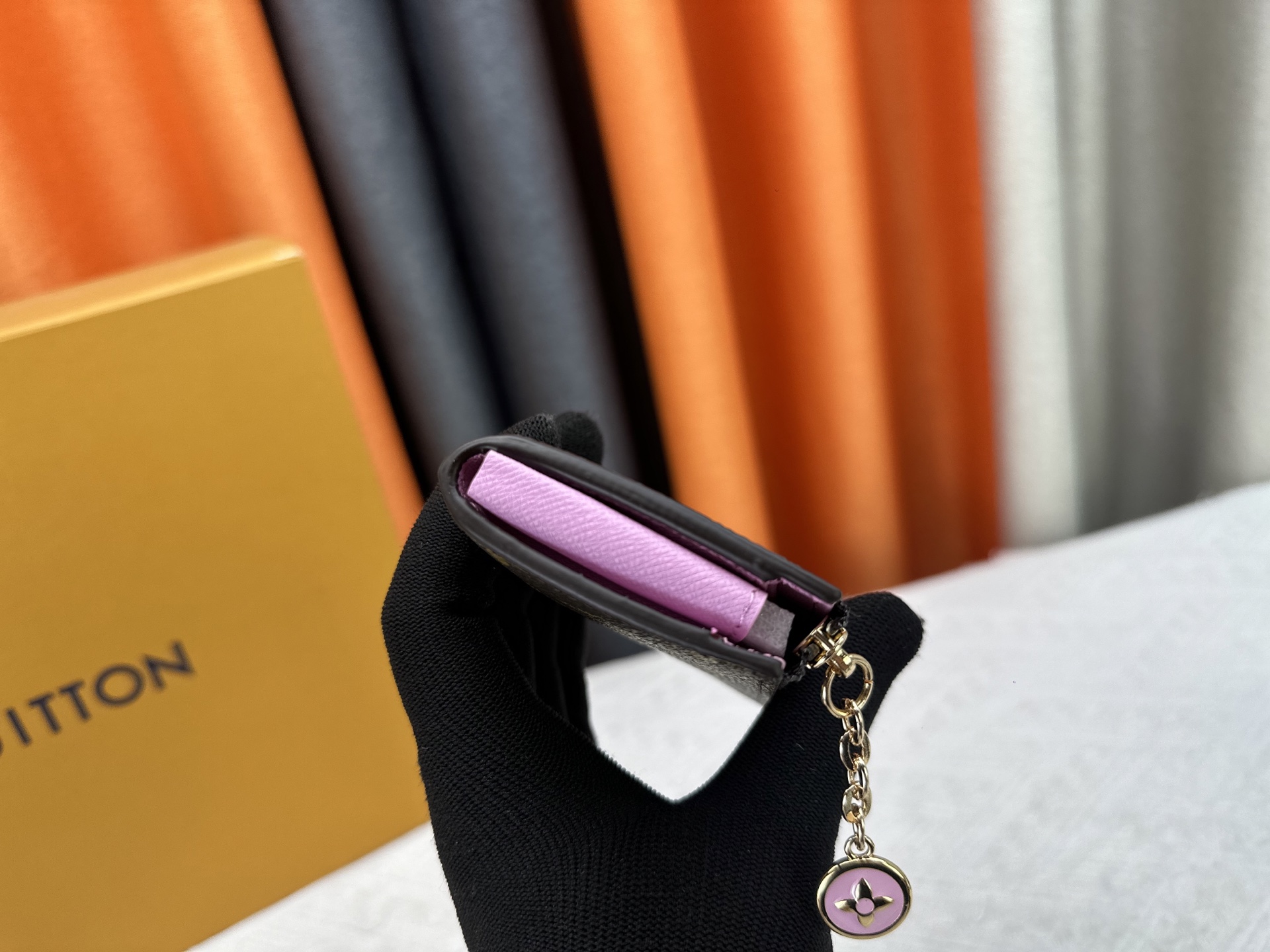 LOUIS VUITTON（ルイヴィトン）Noa 財布 M14529