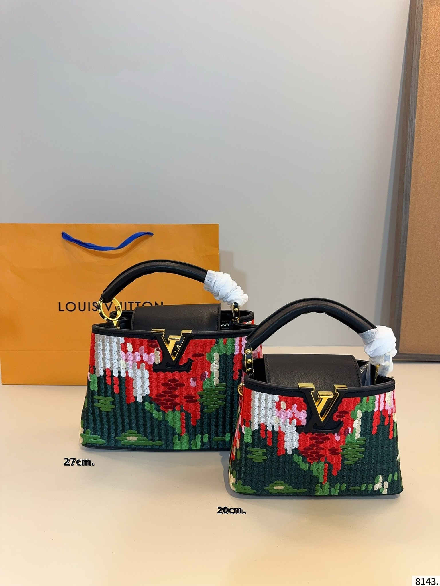 LOUIS VUITTON ルイヴィトン Capucines bb ハンドバッグ