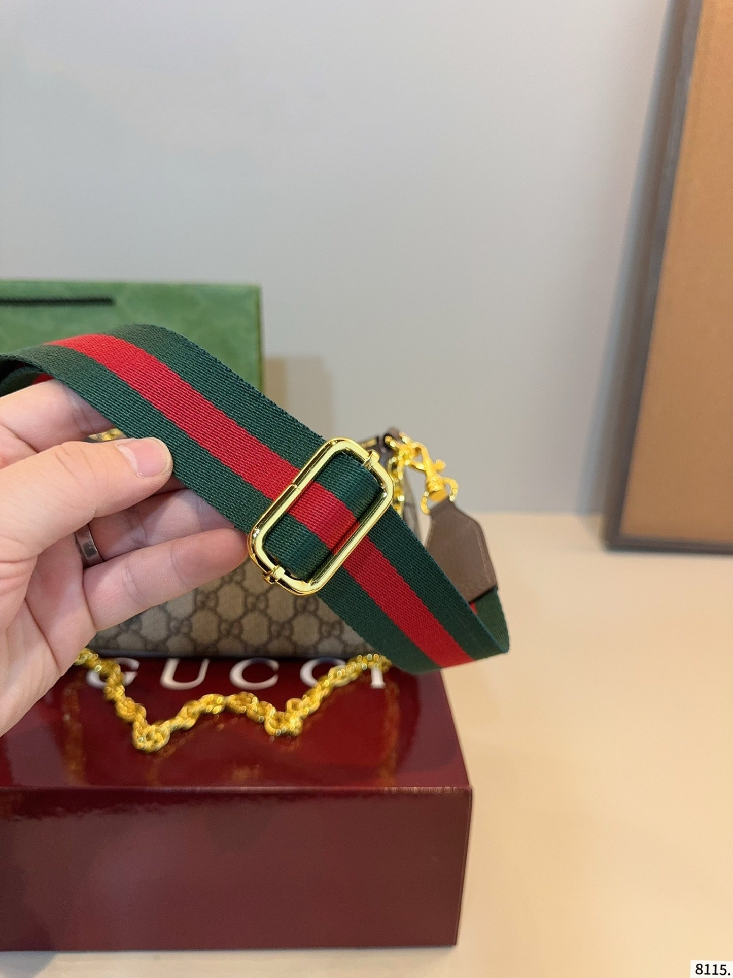 【GUCCI旗艦店】グッチ イチゴ クロスボディバッグ★人気商品★