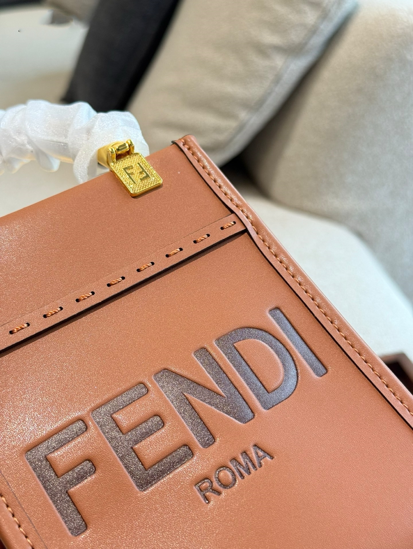 【FENDI公式旗艦店】フェンディ MINI TOTE クロスボディバッグ