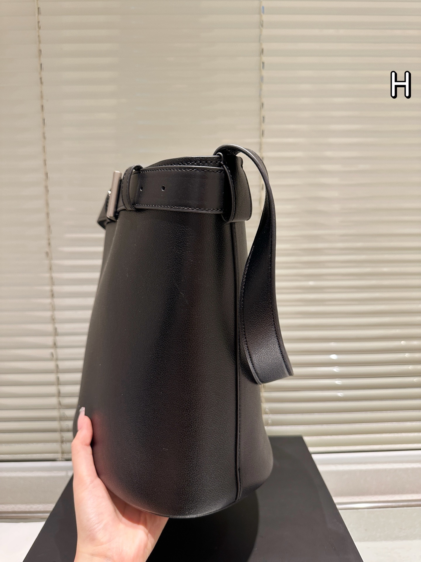【PRADA公式旗艦店】プラダ TOTE バケットバッグ