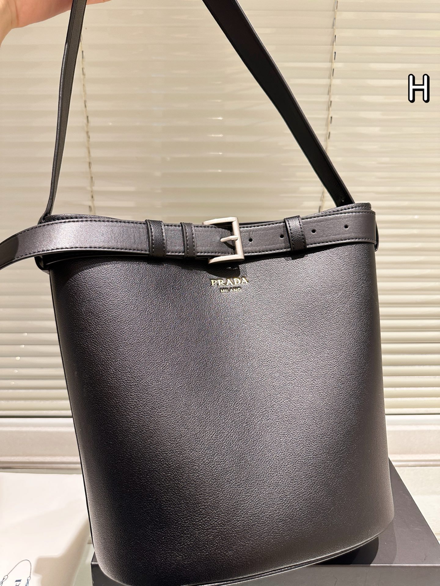 【PRADA公式旗艦店】プラダ TOTE バケットバッグ