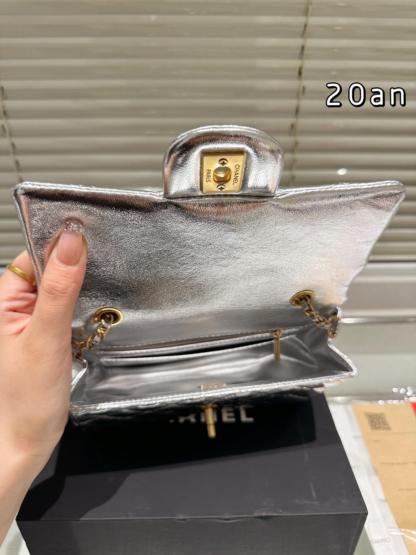 【CHANEL公式旗艦店】シャネル New Arrival チェーンバッグ