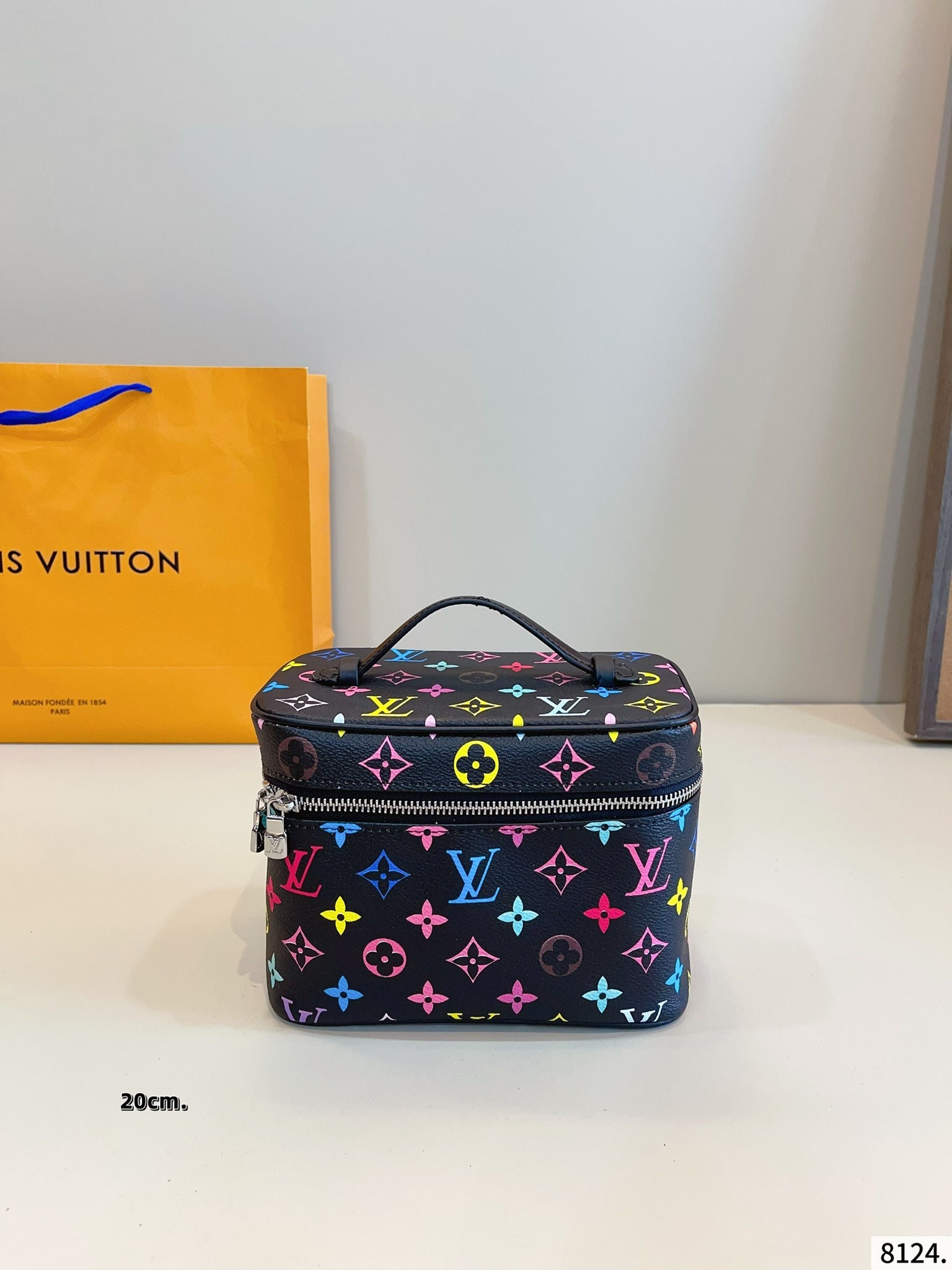 LOUIS VUITTON ルイヴィトン NICE NANO トイレタリーバッグ