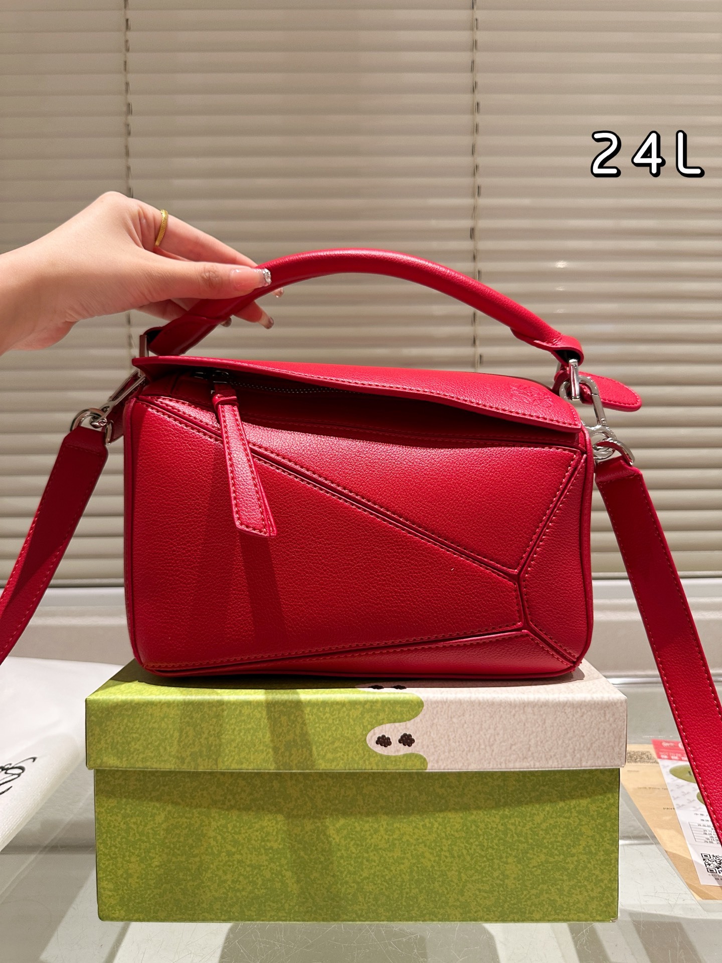 【LOEWE公式旗艦店】ロエベ クラシックショルダーバッグ