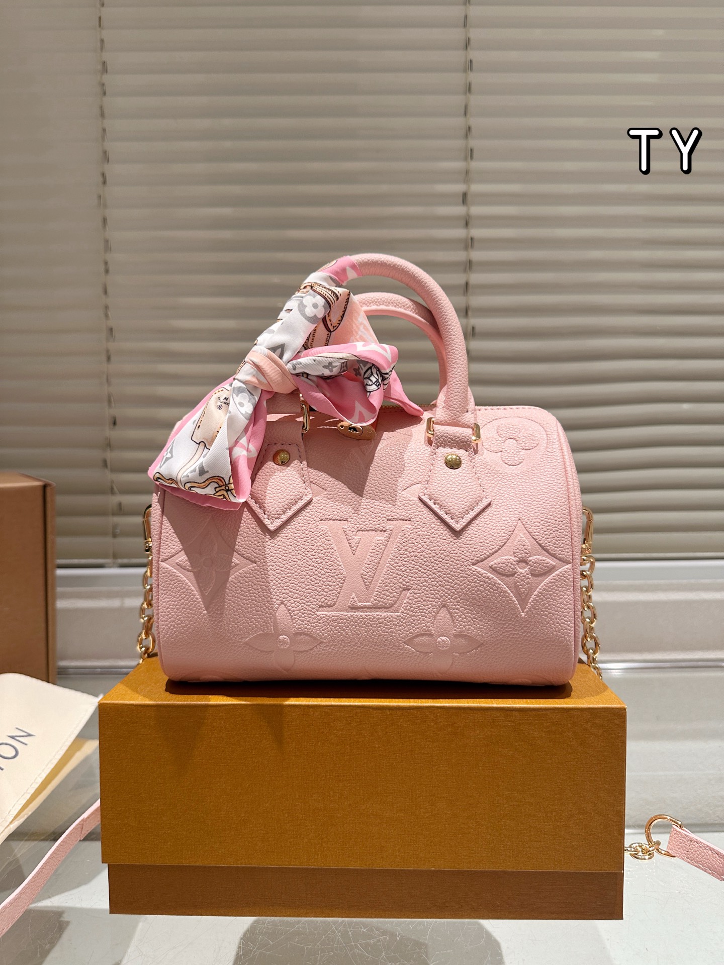LOUIS VUITTON ルイヴィトン M47136 speedy クロスボディバッグ